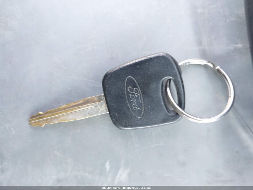 2002 Ford Focus Zx3 VIN: 3FAFP31342R140657 Lot: 42913573