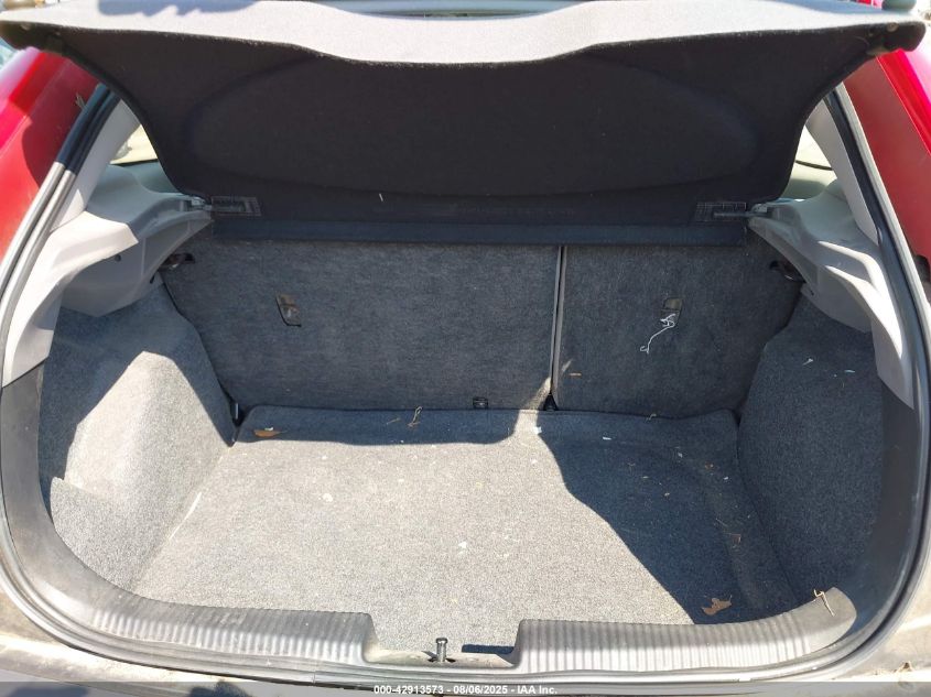 2002 Ford Focus Zx3 VIN: 3FAFP31342R140657 Lot: 42913573