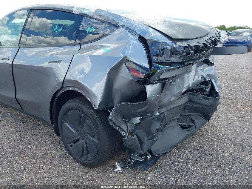 2026 Tesla Model Y VIN: 7SAYGDEE9TA428228 Lot: 42913604