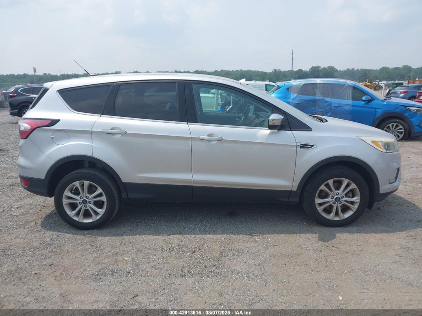 2017 FORD ESCAPE SE - 1FMCU9GD4HUE37689