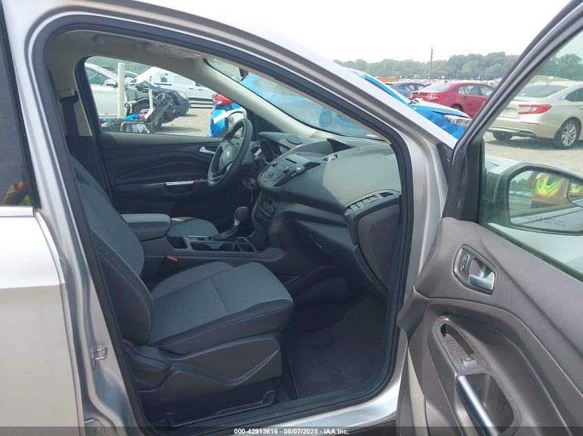 2017 FORD ESCAPE SE - 1FMCU9GD4HUE37689