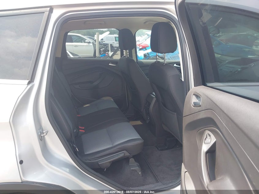 2017 FORD ESCAPE SE - 1FMCU9GD4HUE37689