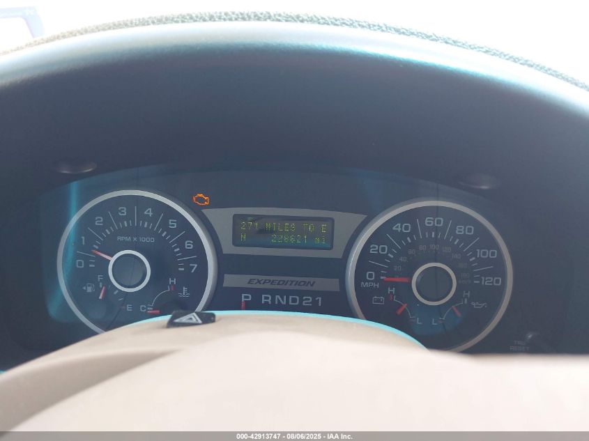 2005 Ford Expedition Eddie Bauer/King Ranch VIN: 1FMPU17525LA40267 Lot: 42913747