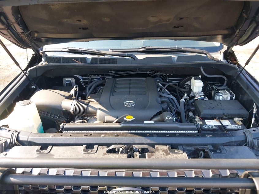 2018 TOYOTA TUNDRA PLATINUM 5.7L V8 - 5TFAW5F16JX678776