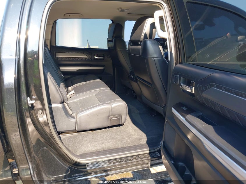 2018 TOYOTA TUNDRA PLATINUM 5.7L V8 - 5TFAW5F16JX678776
