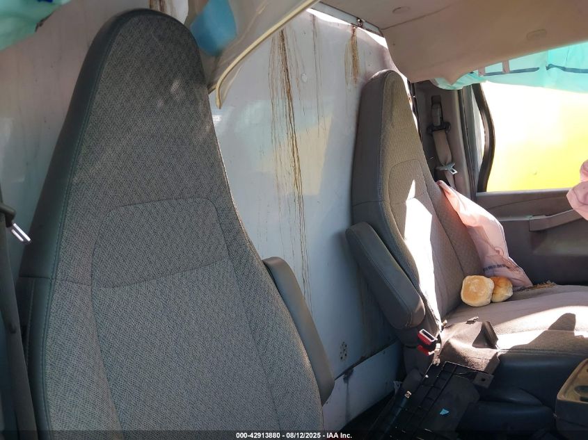 2017 Chevrolet Express Cutaway Work Van VIN: 1GB0GRFF0H1294148 Lot: 42913880