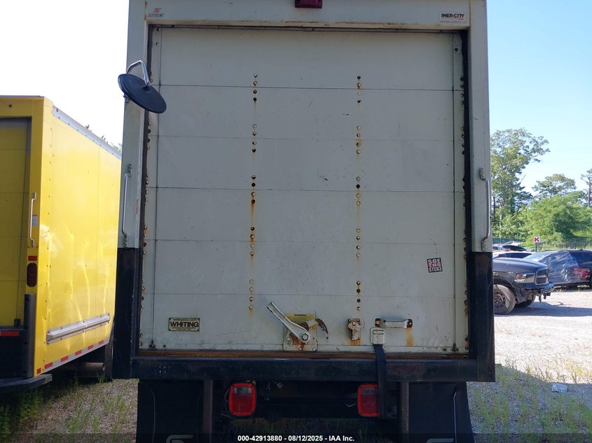 2017 Chevrolet Express Cutaway Work Van VIN: 1GB0GRFF0H1294148 Lot: 42913880