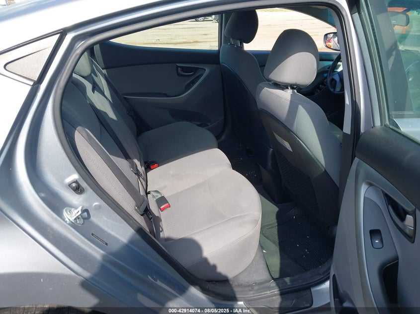 2015 HYUNDAI ELANTRA SE - 5NPDH4AE8FH614656