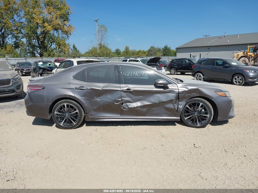 2019 TOYOTA CAMRY XSE 4T1B61HK4KU733209