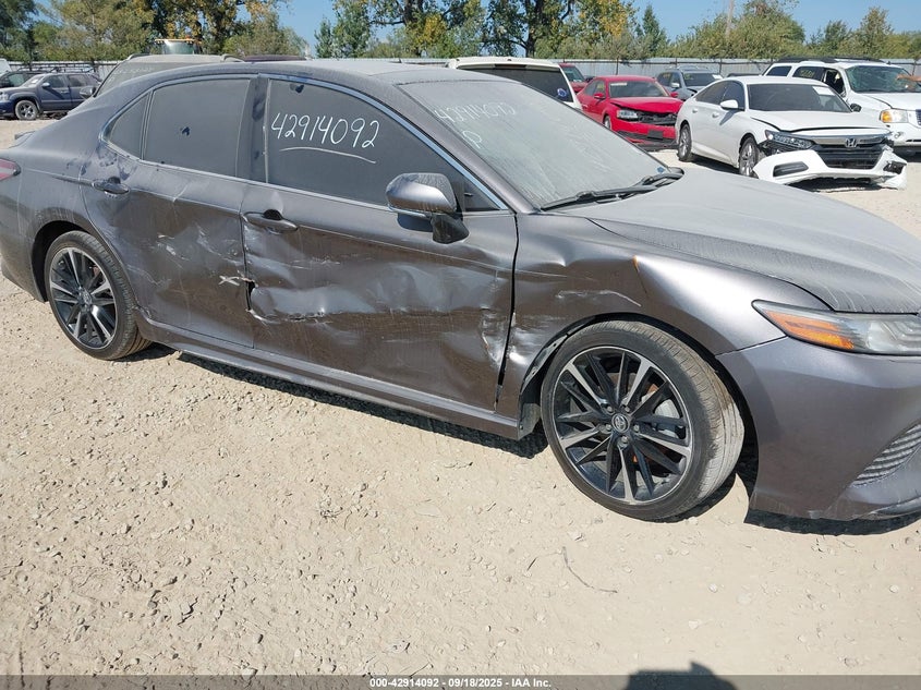 2019 TOYOTA CAMRY XSE 4T1B61HK4KU733209