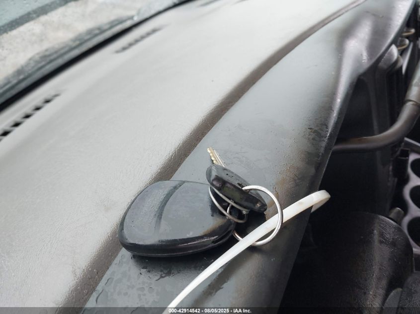 2004 Chevrolet Express VIN: 1GCFG15T541148028 Lot: 42914542