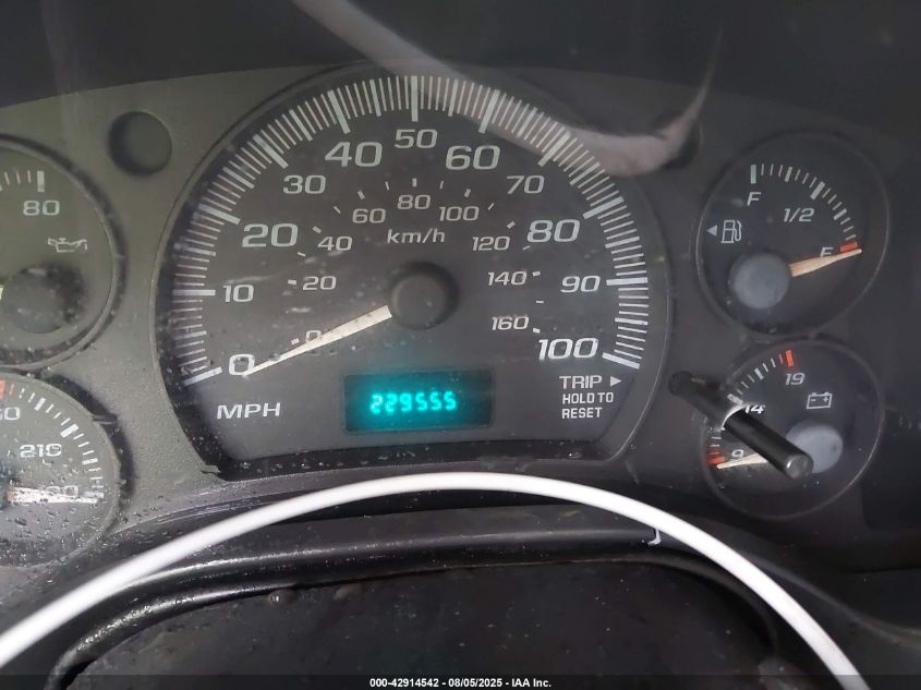 2004 Chevrolet Express VIN: 1GCFG15T541148028 Lot: 42914542