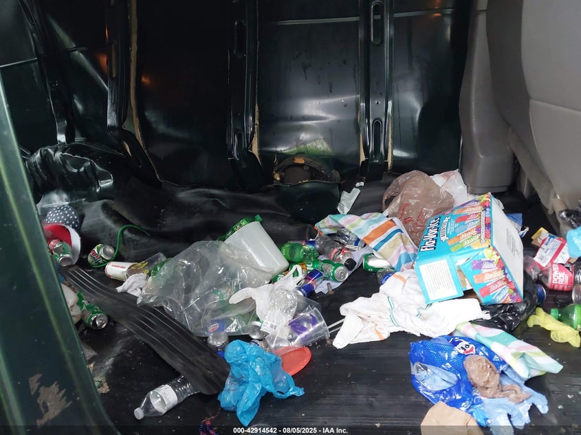 2004 Chevrolet Express VIN: 1GCFG15T541148028 Lot: 42914542