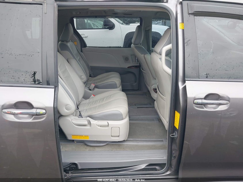 2011 Toyota Sienna Limited V6 VIN: 5TDYK3DCXBS141094 Lot: 42914942