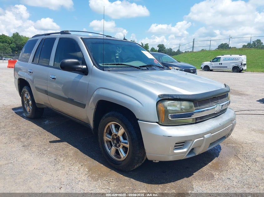 1GNDT13S152100705 2005 Chevrolet Trailblazer Ls auction photo 1