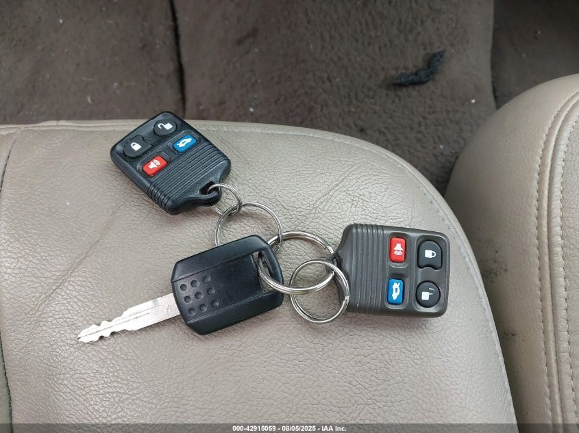 2004 Mercury Grand Marquis Ls VIN: 2MEFM75W94X640167 Lot: 42915059