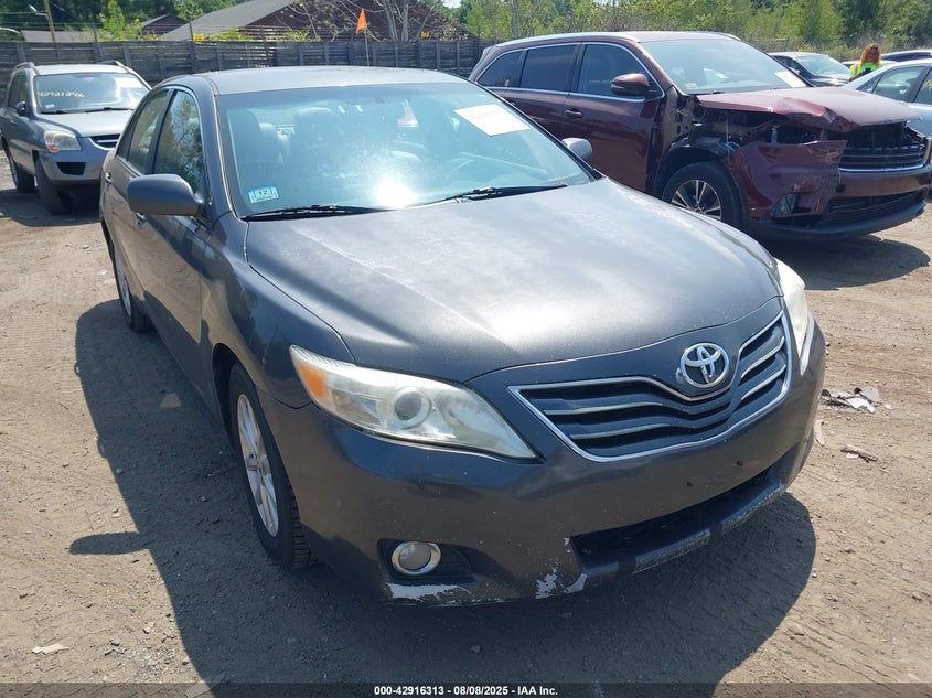 4T1BF3EKXBU119930 2011 Toyota Camry Xle auction photo 1
