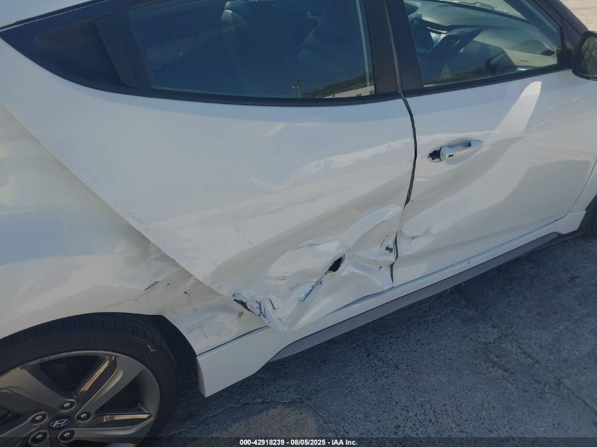 2014 Hyundai Veloster Turbo W/Blue VIN: KMHTC6AE0EU190055 Lot: 42918239