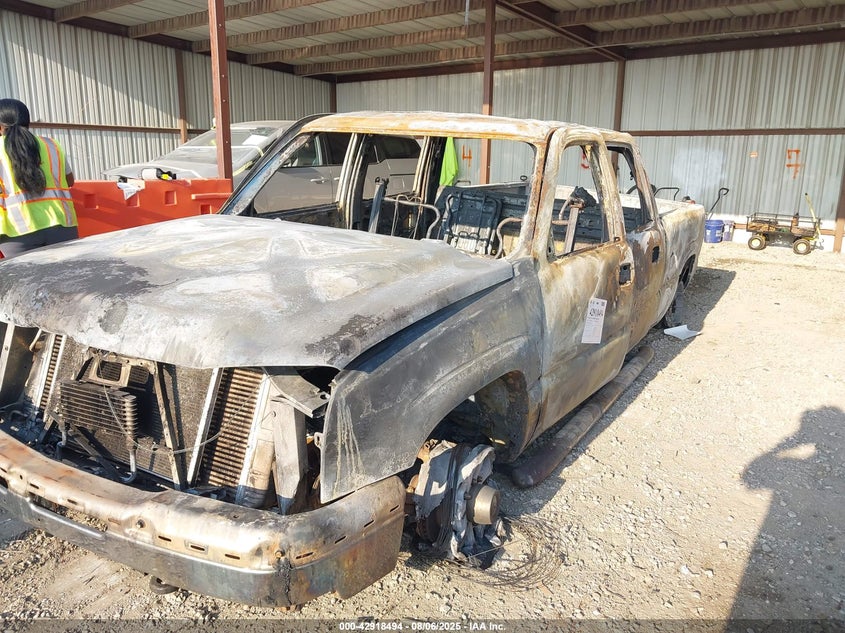 2005 Chevrolet Silverado 2500Hd Work Truck VIN: 1GCHK23275F947384 Lot: 42918494