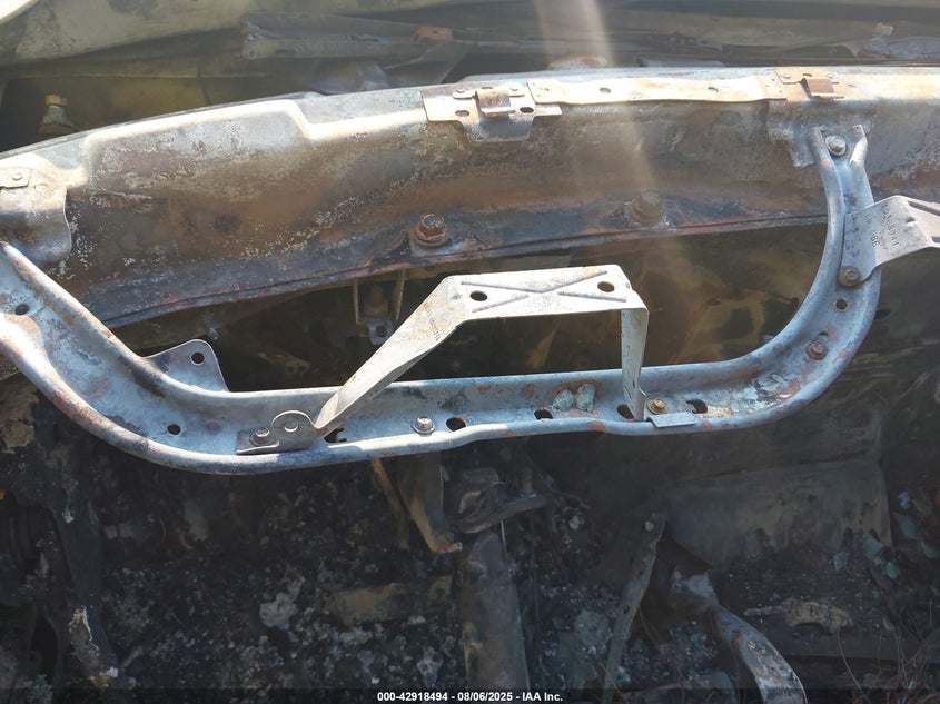 2005 Chevrolet Silverado 2500Hd Work Truck VIN: 1GCHK23275F947384 Lot: 42918494