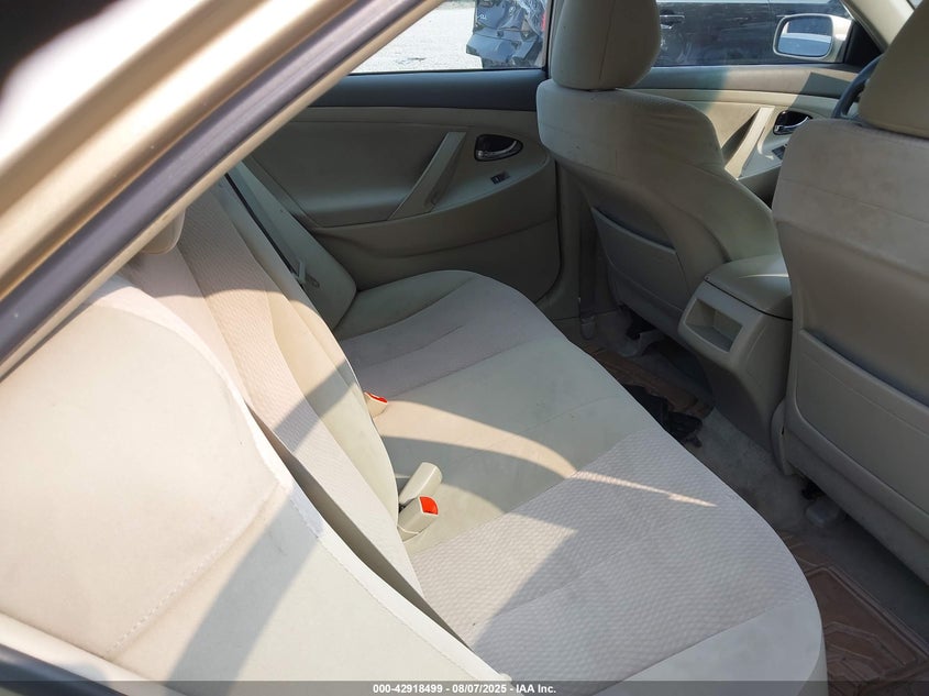 2011 Toyota Camry Le VIN: 4T1BF3EK0BU229272 Lot: 42918499