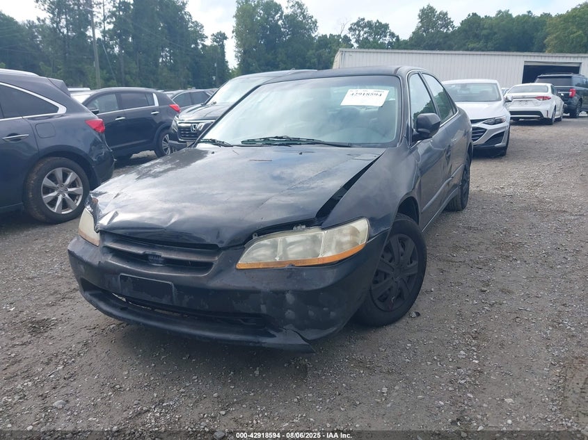 1HGCG6655XA128898 1999 HONDA ACCORD photo no. 2