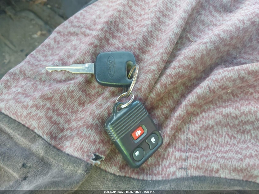 2003 Ford F-150 Lariat/Xlt VIN: 1FTRW08653KA66549 Lot: 42918632