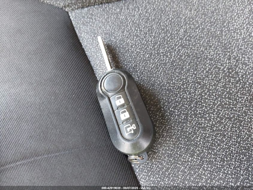 2019 Ram Promaster 2500 High Roof 159 Wb VIN: 3C6TRVDG1KE557895 Lot: 42919039