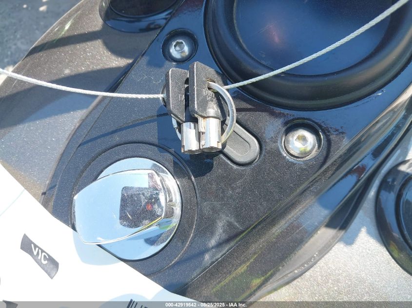 2013 Harley-Davidson Fxdb Dyna Street Bob VIN: 1HD1GX432DC324115 Lot: 42919542