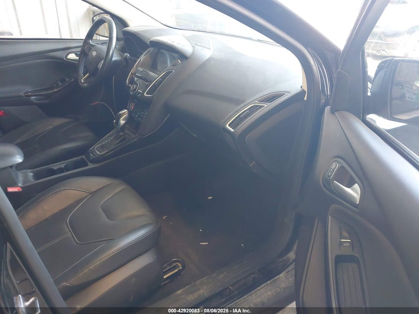 2017 FORD FOCUS TITANIUM - 1FADP3N27HL242650