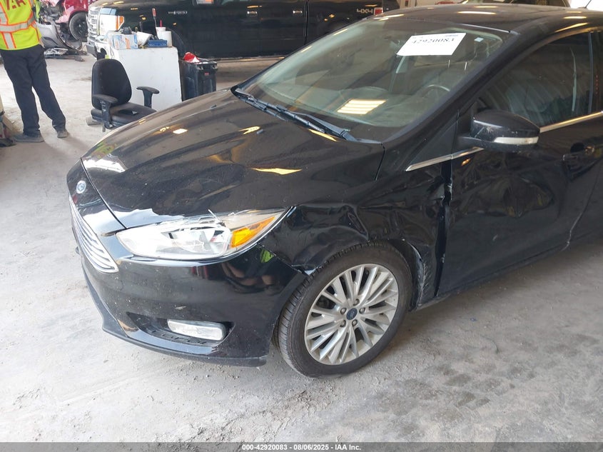 2017 FORD FOCUS TITANIUM - 1FADP3N27HL242650