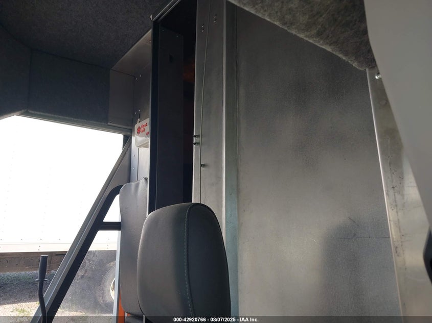 2022 Ford Transit-350 Cutaway VIN: 1FDDF8P86NKA76453 Lot: 42920766