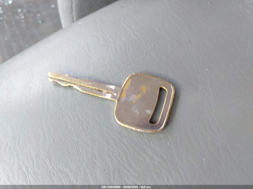 2005 Toyota Camry Std VIN: 4T1BE32K55U381351 Lot: 42920960