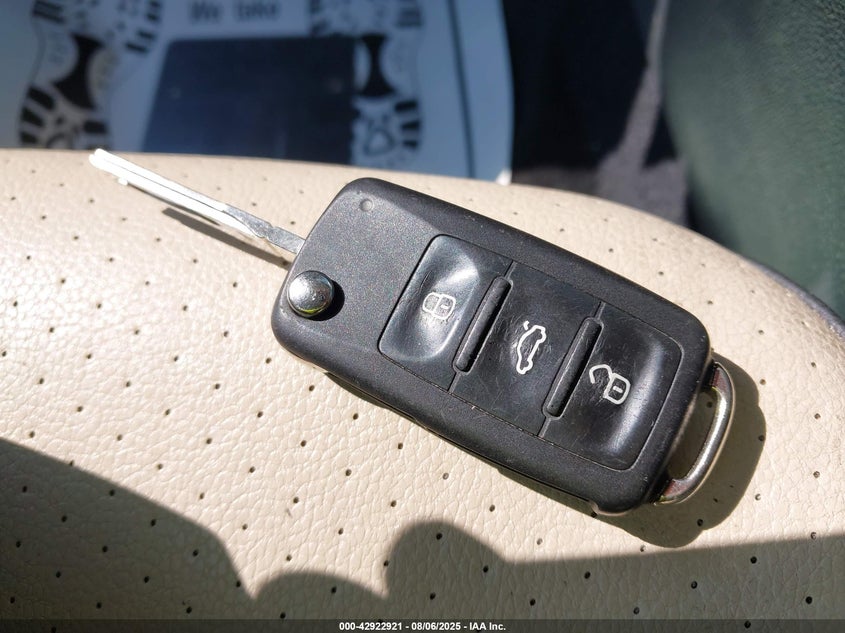 2015 VOLKSWAGEN PASSAT 2.0L TDI SE - 1VWBV7A37FC030080