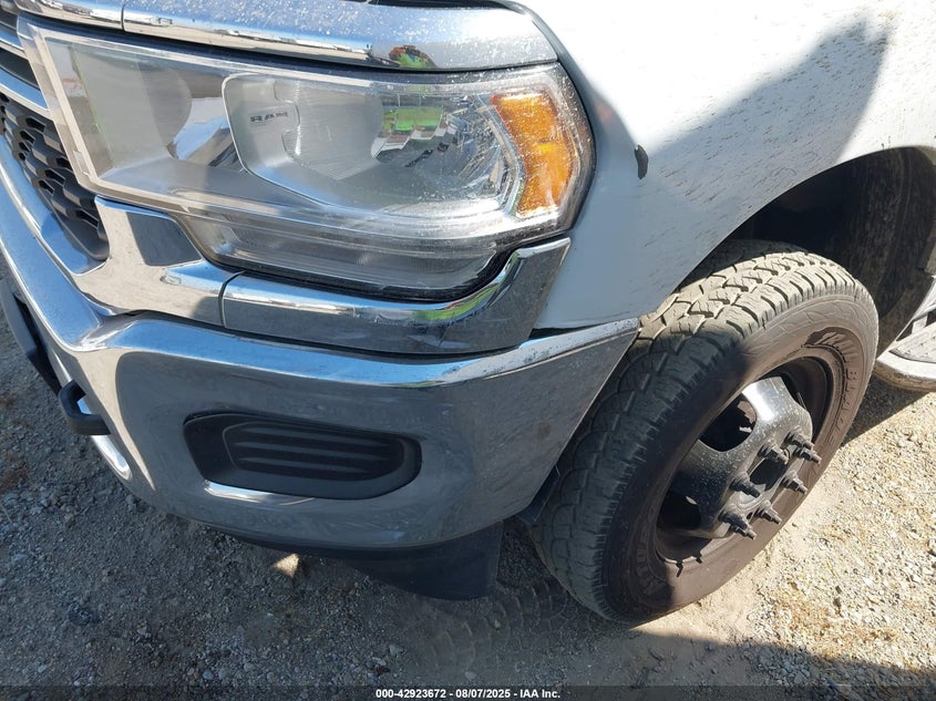 2022 Ram 3500 Big Horn 4X4 8' Box VIN: 3C63RRHL4NG276715 Lot: 42923672