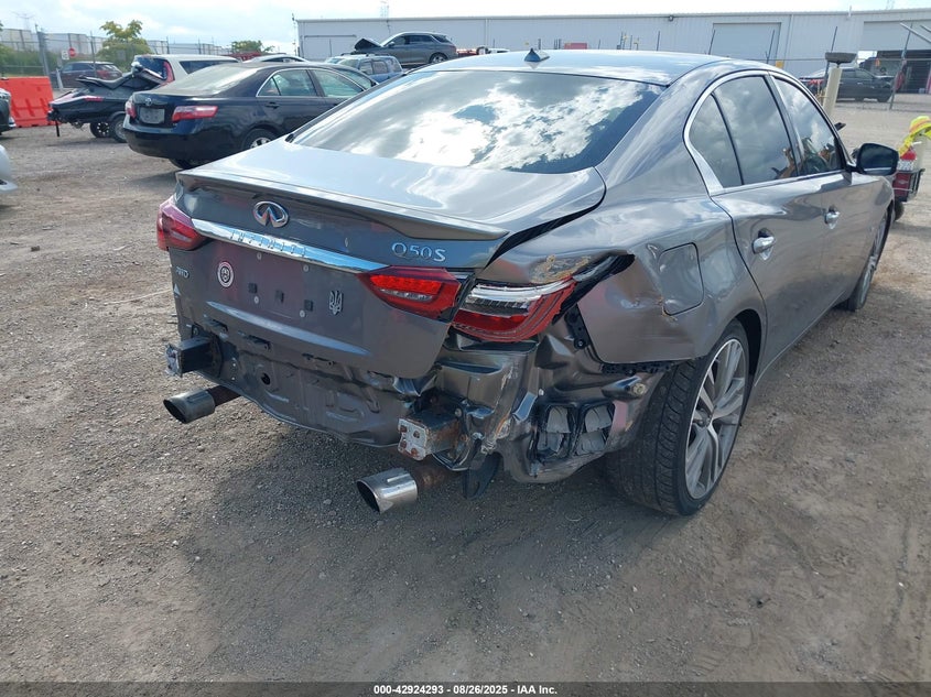 2018 INFINITI Q50 3.0T LUXE/3.0T SPORT - JN1EV7AR7JM611900