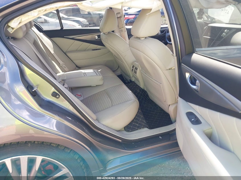 2018 INFINITI Q50 3.0T LUXE/3.0T SPORT - JN1EV7AR7JM611900