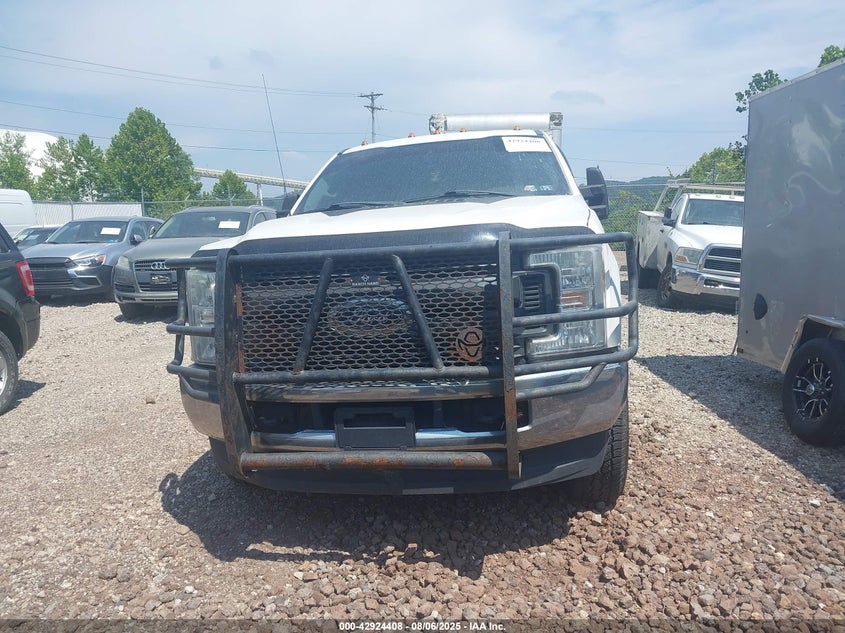 2017 Ford F-350 Xl VIN: 1FTRF3B68HEB92713 Lot: 42924408