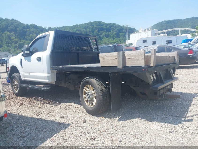 2017 Ford F-350 Xl VIN: 1FTRF3B68HEB92713 Lot: 42924408