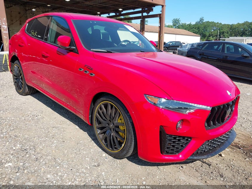 2022 MASERATI LEVANTE auction photo 1