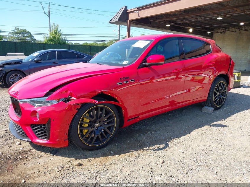 2022 MASERATI LEVANTE auction photo 6