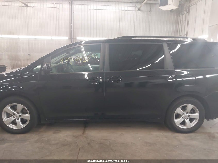 2015 Toyota Sienna Le 8 Passenger VIN: 5TDKK3DC5FS531239 Lot: 42924428