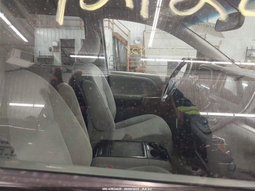 5TDKK3DC5FS531239 2015 TOYOTA SIENNA photo no. 5