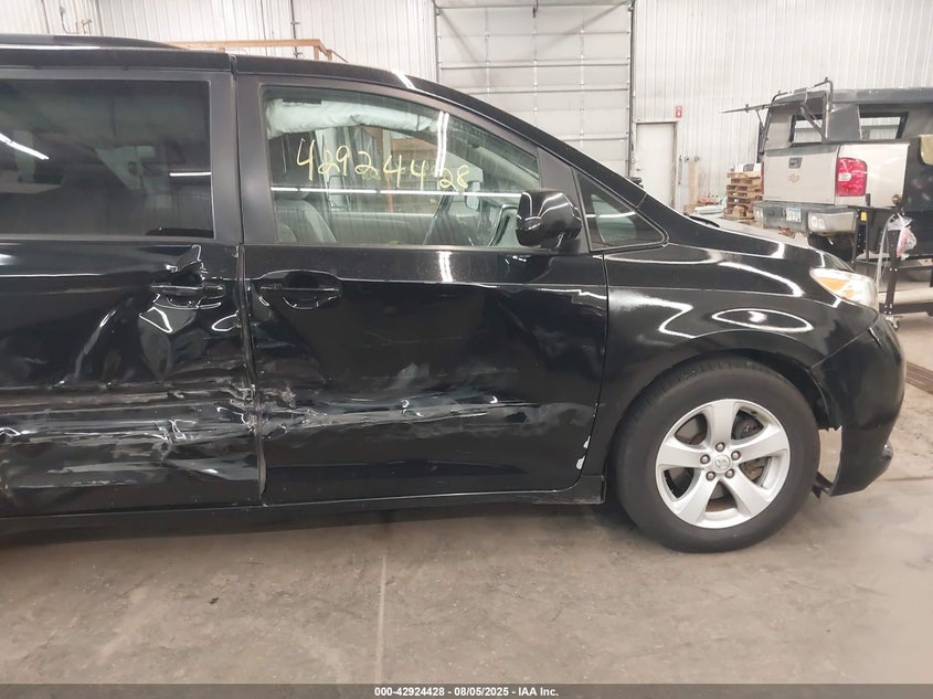 2015 Toyota Sienna Le 8 Passenger VIN: 5TDKK3DC5FS531239 Lot: 42924428