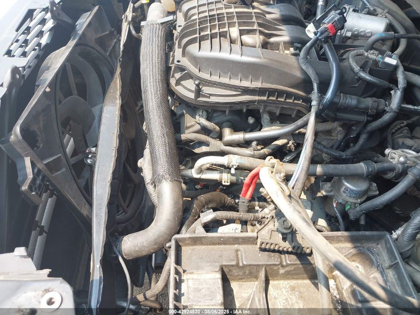 2011 Chrysler Town & Country Touring-L VIN: 2A4RR8DG2BR607474 Lot: 42924530