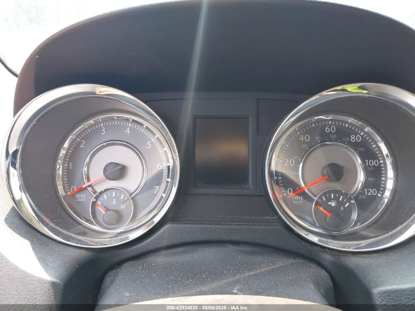 2011 Chrysler Town & Country Touring-L VIN: 2A4RR8DG2BR607474 Lot: 42924530