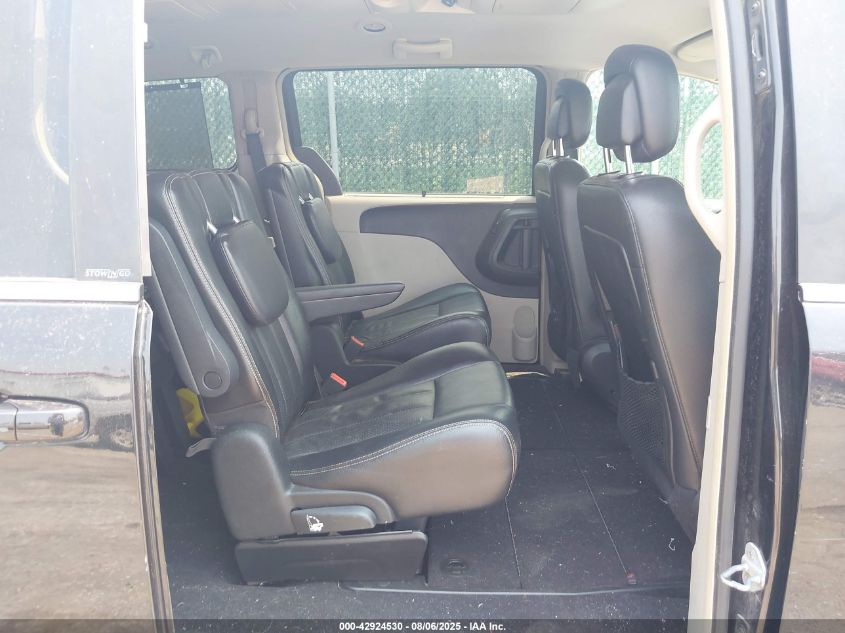 2011 Chrysler Town & Country Touring-L VIN: 2A4RR8DG2BR607474 Lot: 42924530