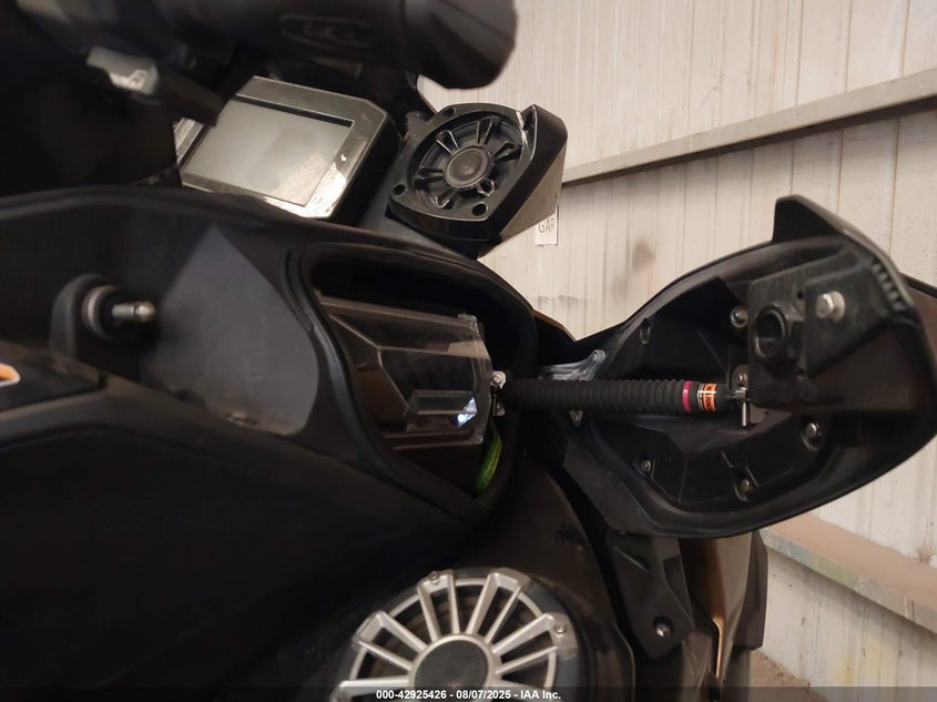 2022 Kawasaki Ultra Lx VIN: KAW70562C222 Lot: 42925426