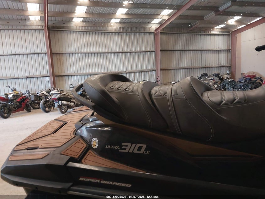 2022 Kawasaki Ultra Lx VIN: KAW70562C222 Lot: 42925426