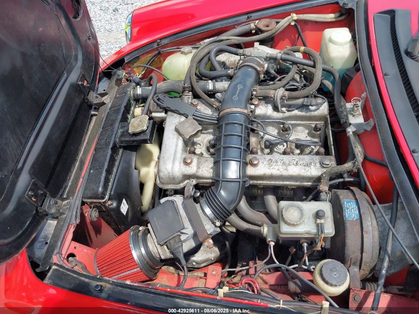 1985 Alfa Romeo Veloce 2000 Spider VIN: ZARBA5417F1020860 Lot: 42925611